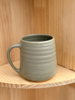 18oz mug in Olive