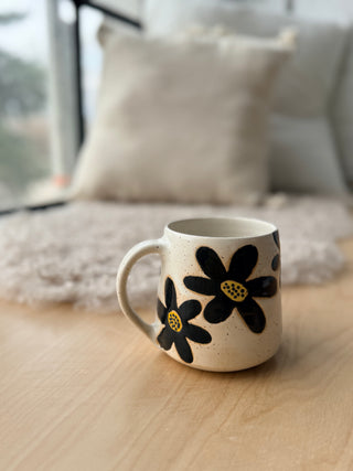 18 oz Black Flowers